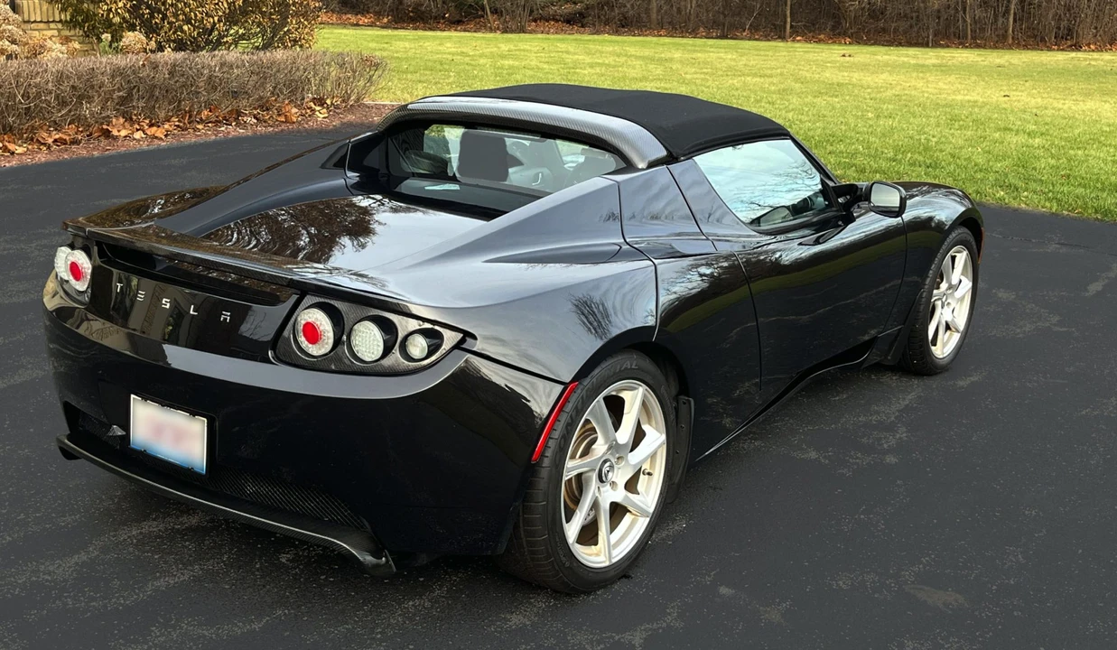 2010 Tesla Roadster - Image 6 of 31