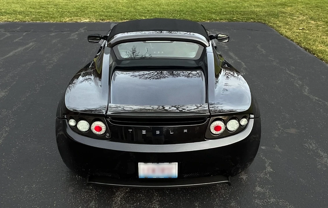 2010 Tesla Roadster - Image 7 of 31