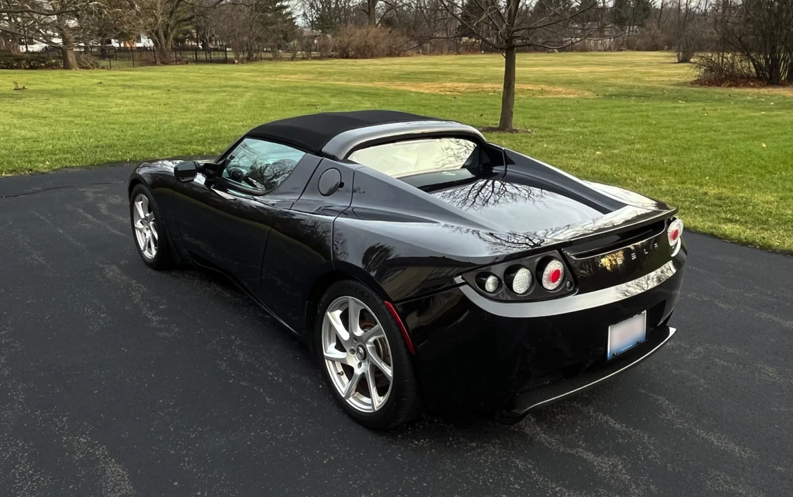2010 Tesla Roadster - Image 9 of 31