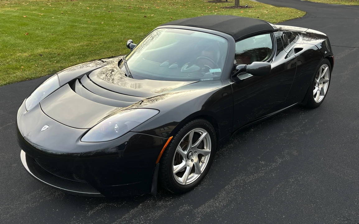 2010 Tesla Roadster - Image 2 of 31