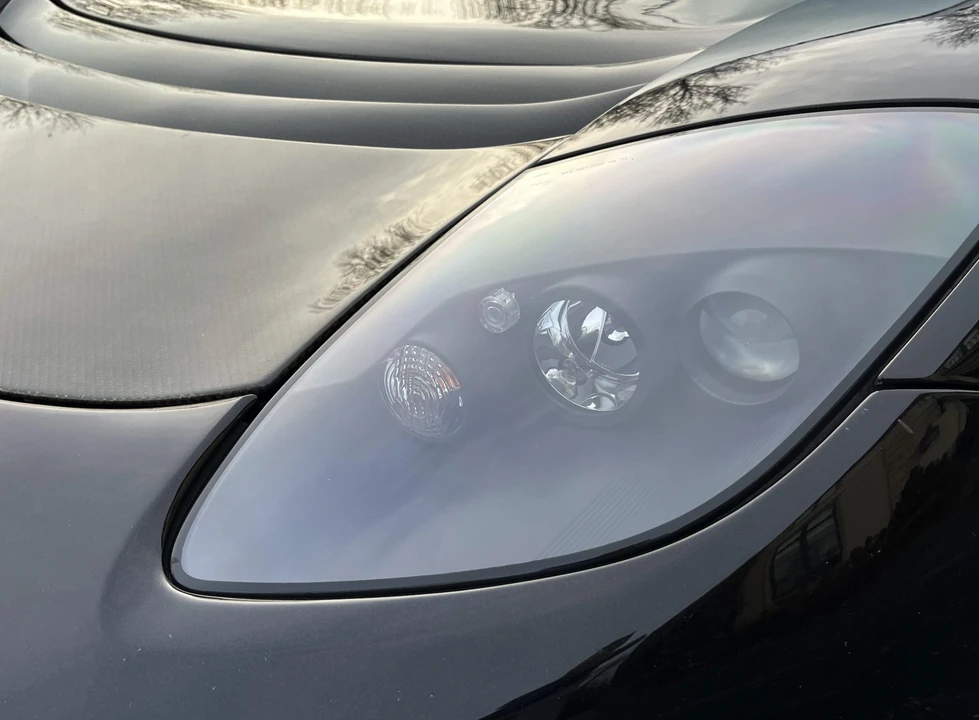 2010 Tesla Roadster - Image 15 of 31