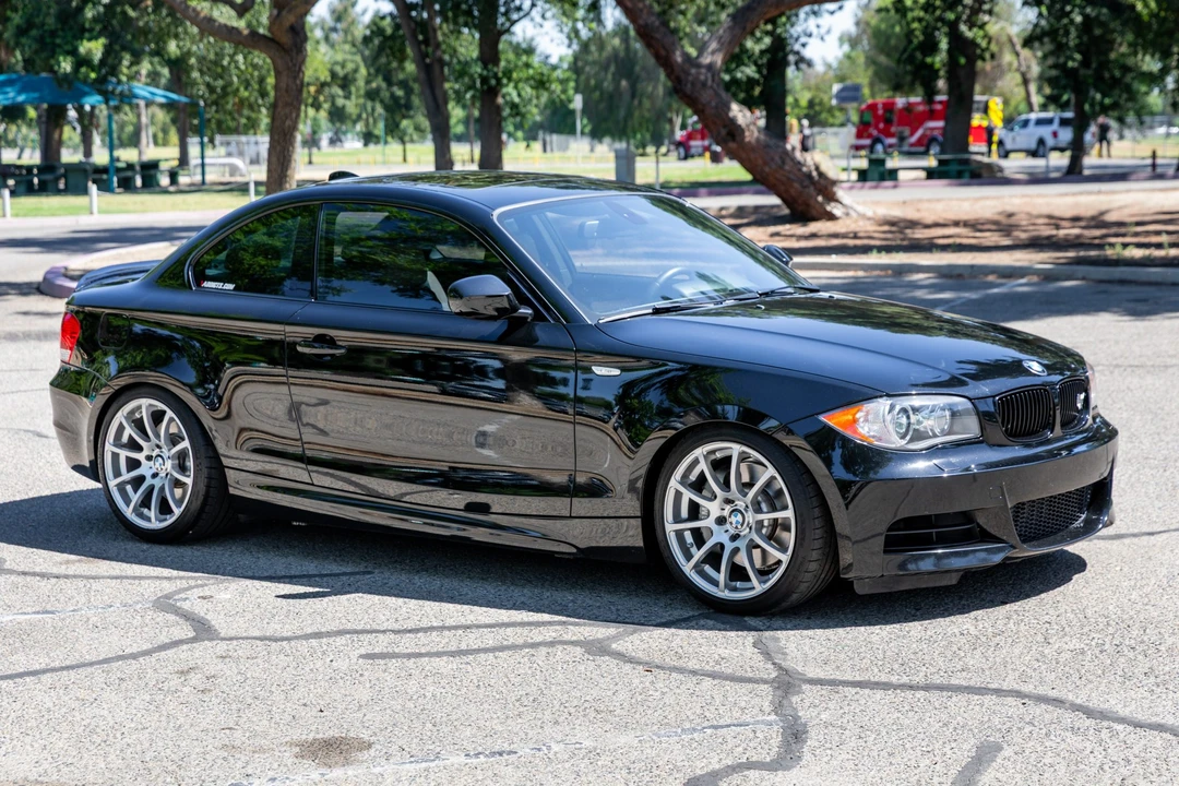2011 BMW E82 135i & 135is - Image 2 of 31