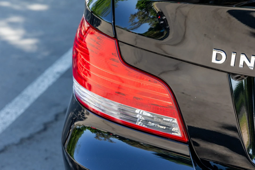 2011 BMW E82 135i & 135is - Image 17 of 31