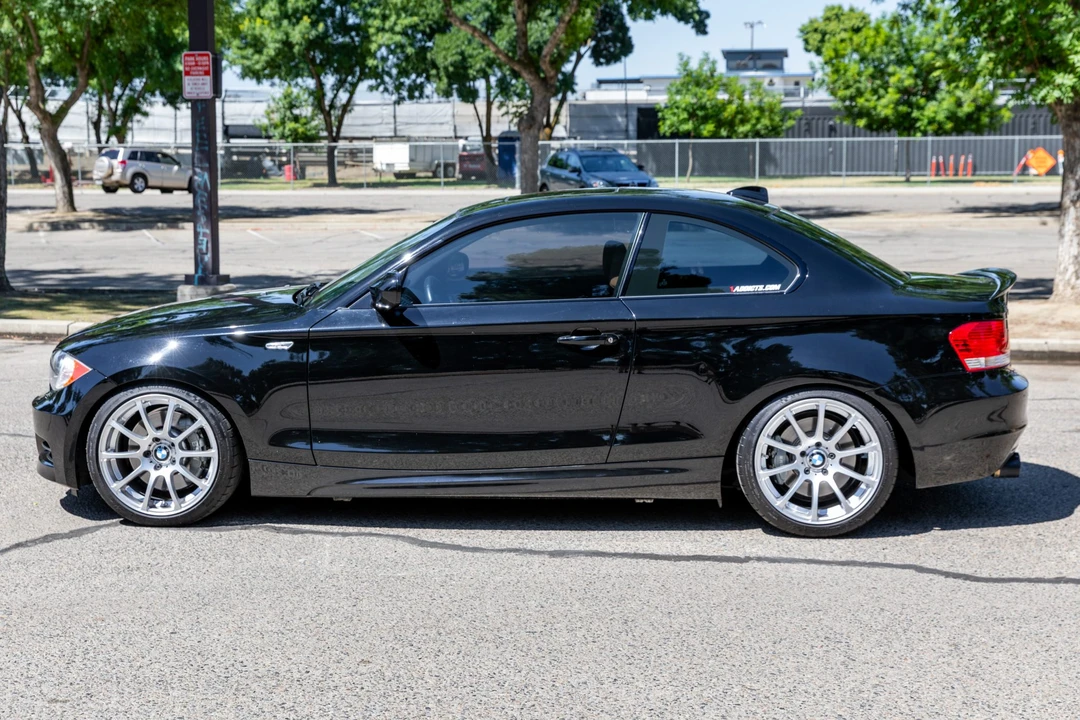 2011 BMW E82 135i & 135is - Image 6 of 31