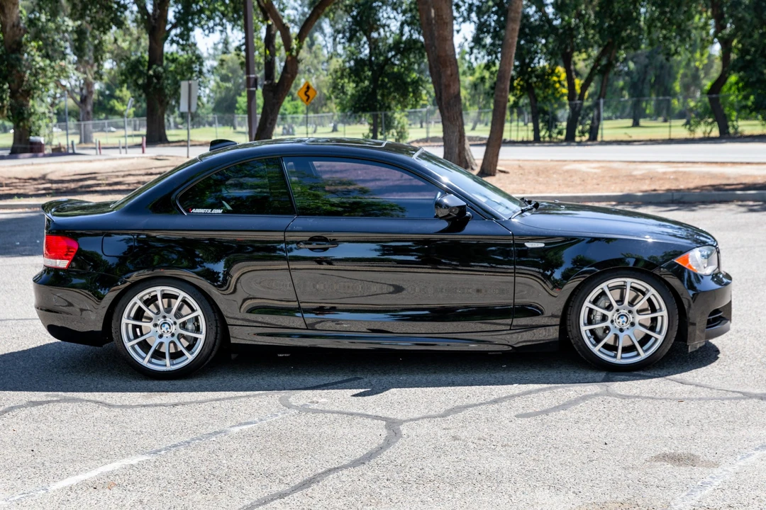 2011 BMW E82 135i & 135is - Image 10 of 31