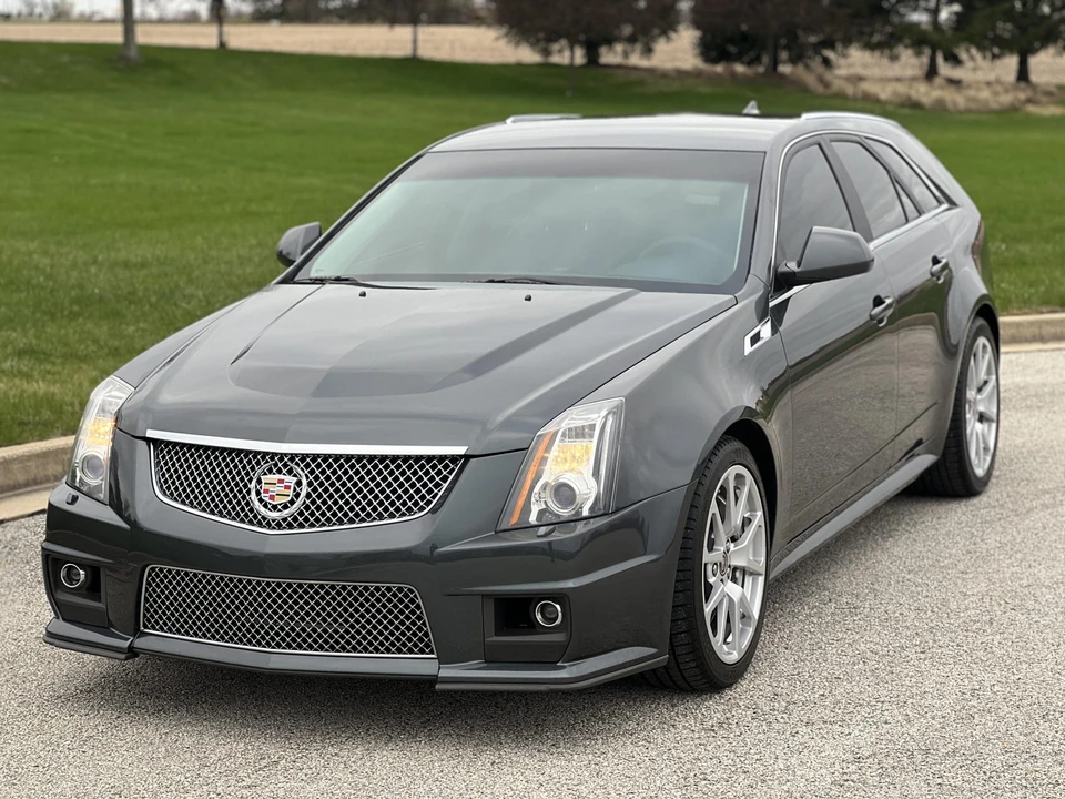 2011 Cadillac CTS-V 2nd Gen - Image 2 of 31