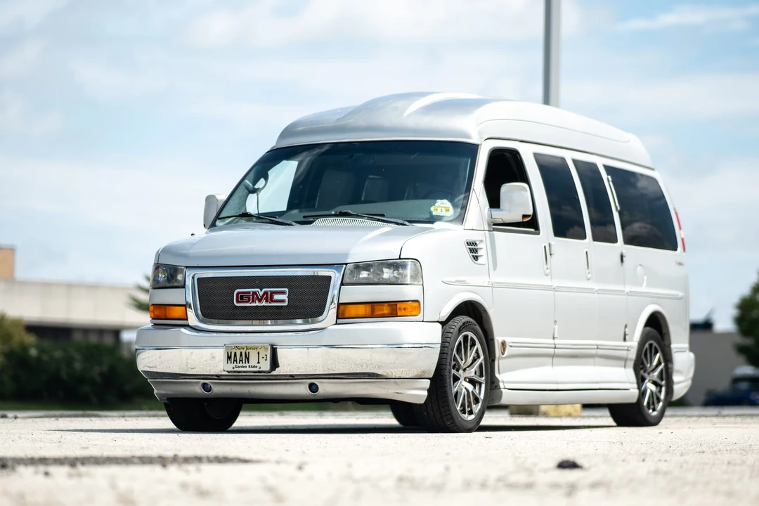 2011 GMC Savana - Image 4 of 31