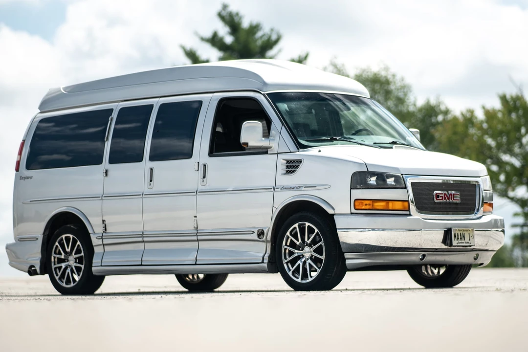 2011 GMC Savana - Image 30 of 31