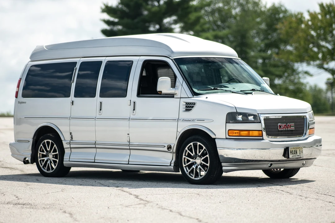 2011 GMC Savana - Image 28 of 31