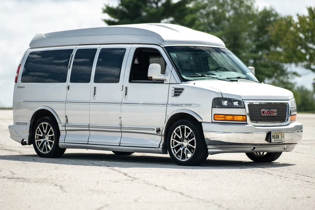 2011 GMC Savana - Image 27 of 31