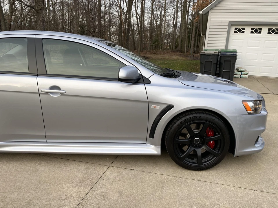 2011 Mitsubishi Lancer Evolution X 9th Gen - Image 19 of 31