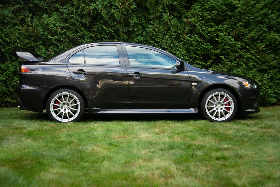 2011 Mitsubishi Lancer Evolution X 9th Gen - Image 13 of 31