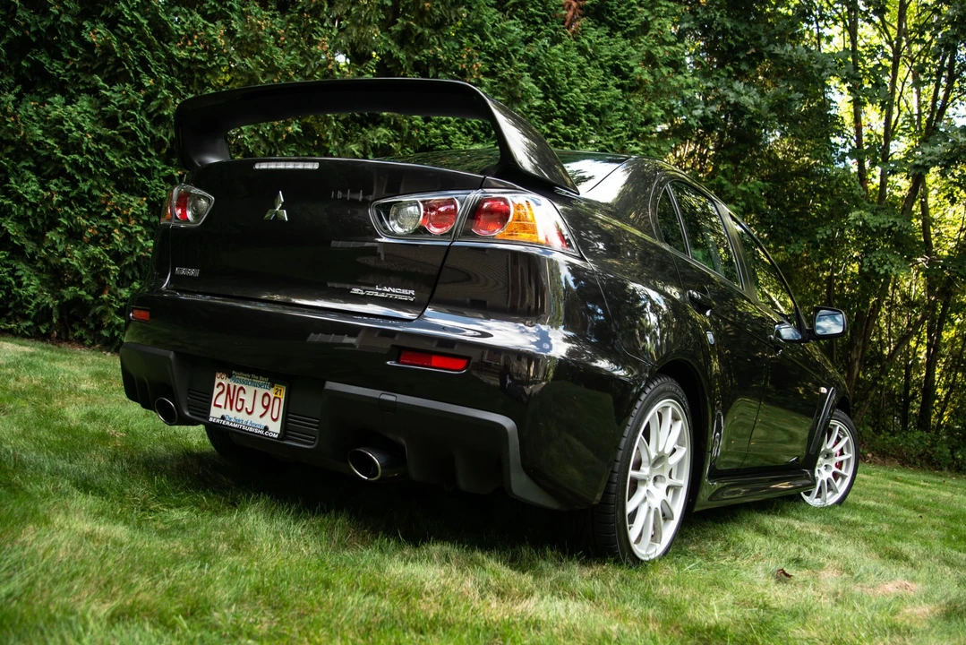2011 Mitsubishi Lancer Evolution X 9th Gen - Image 12 of 31