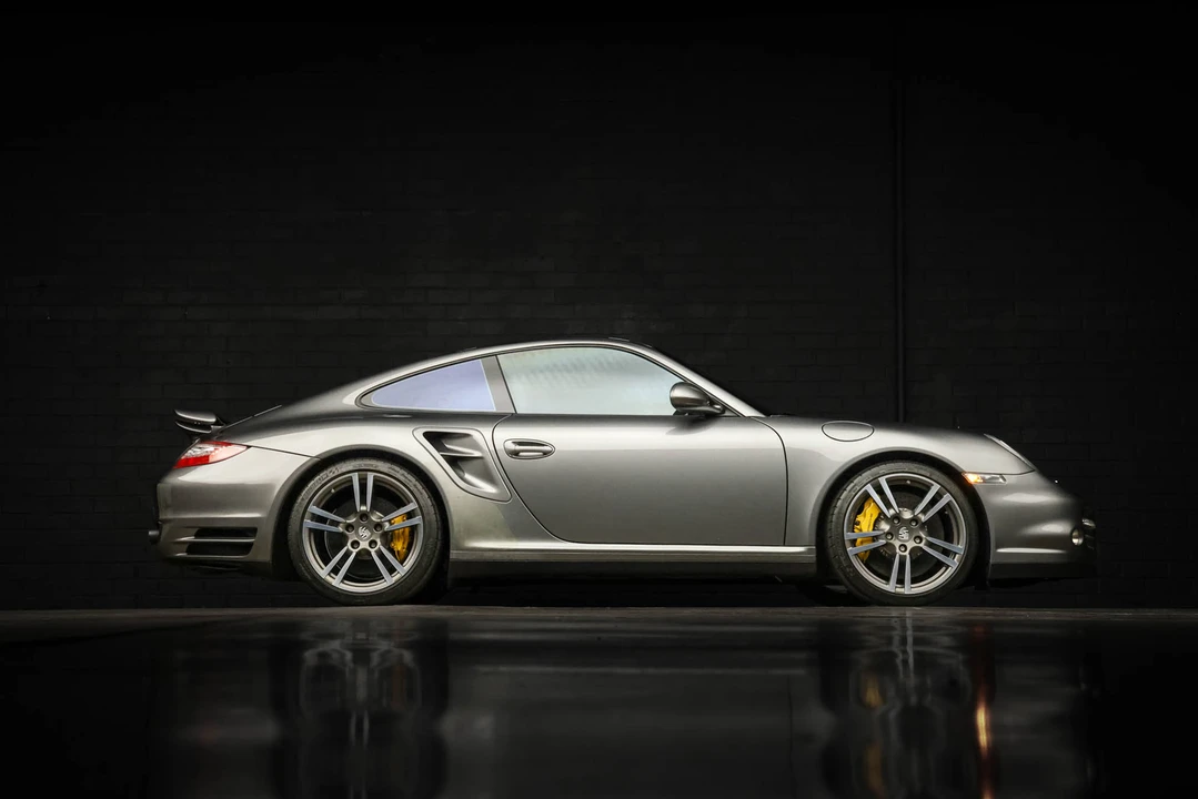 2011 Porsche 997 Turbo - Image 29 of 31