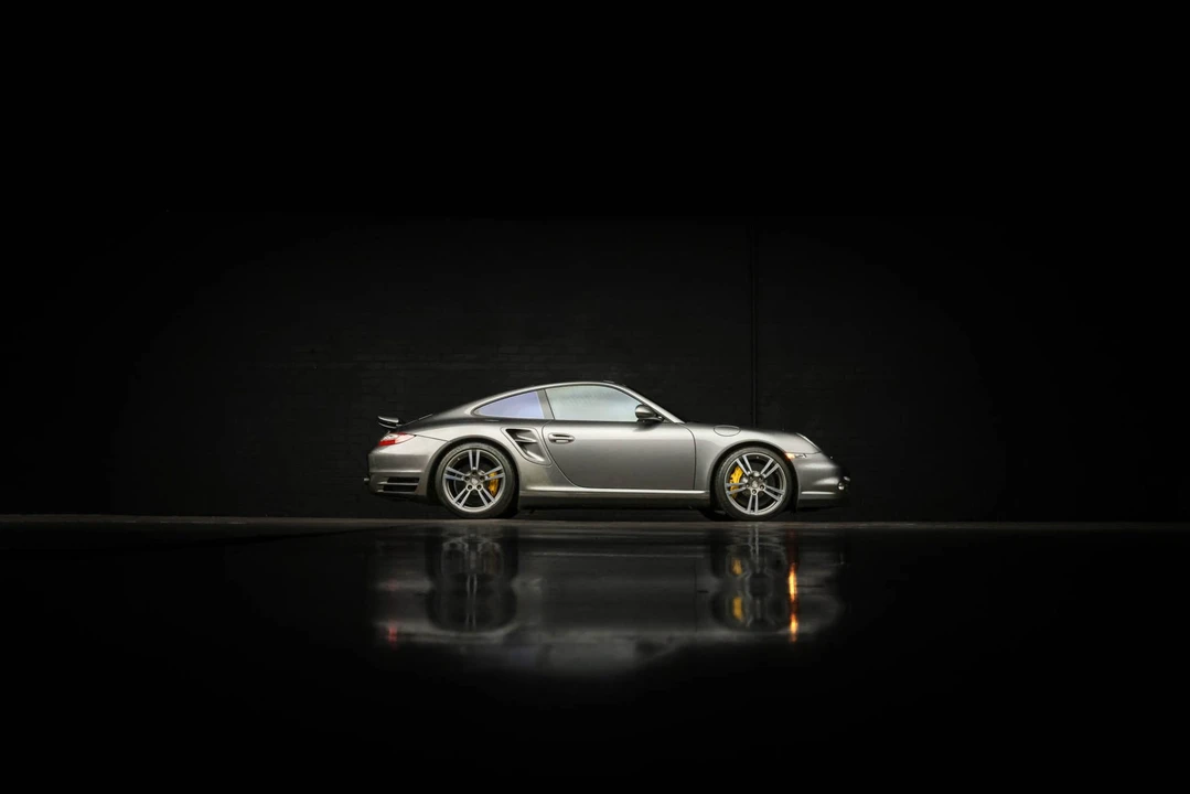 2011 Porsche 997 Turbo - Image 28 of 31