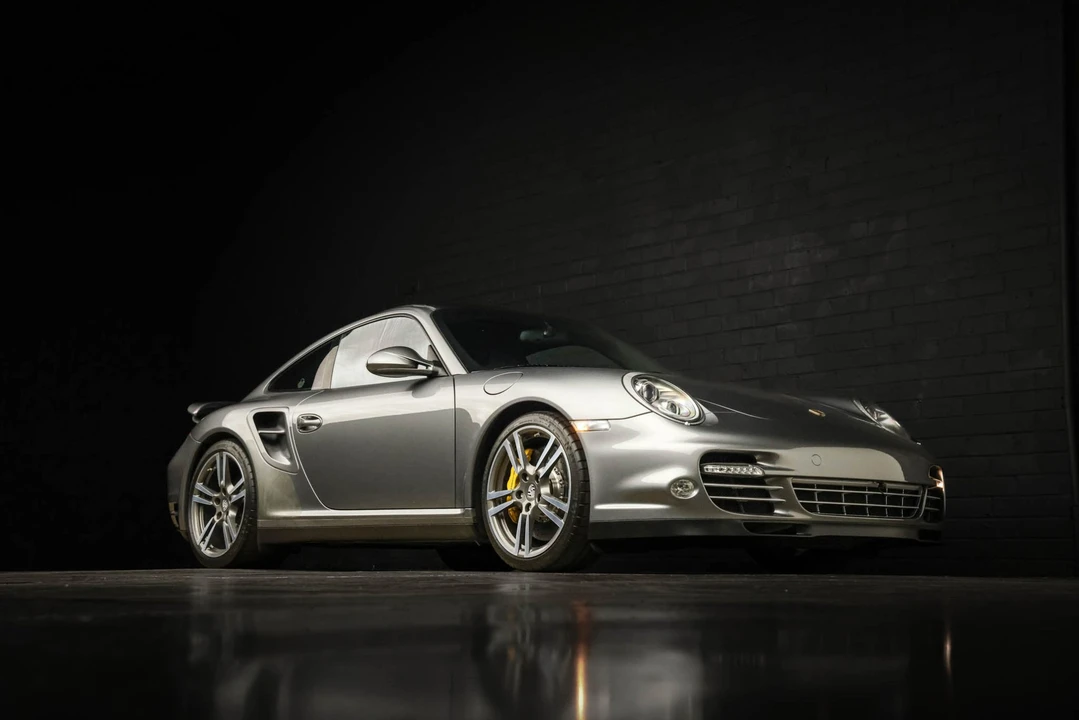 2011 Porsche 997 Turbo - Image 24 of 31