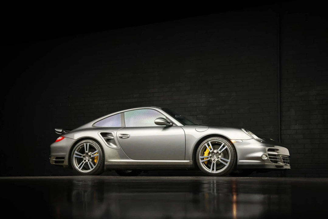 2011 Porsche 997 Turbo - Image 27 of 31