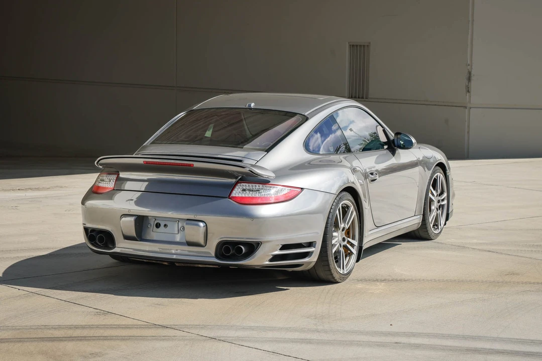 2011 Porsche 997 Turbo - Image 11 of 31