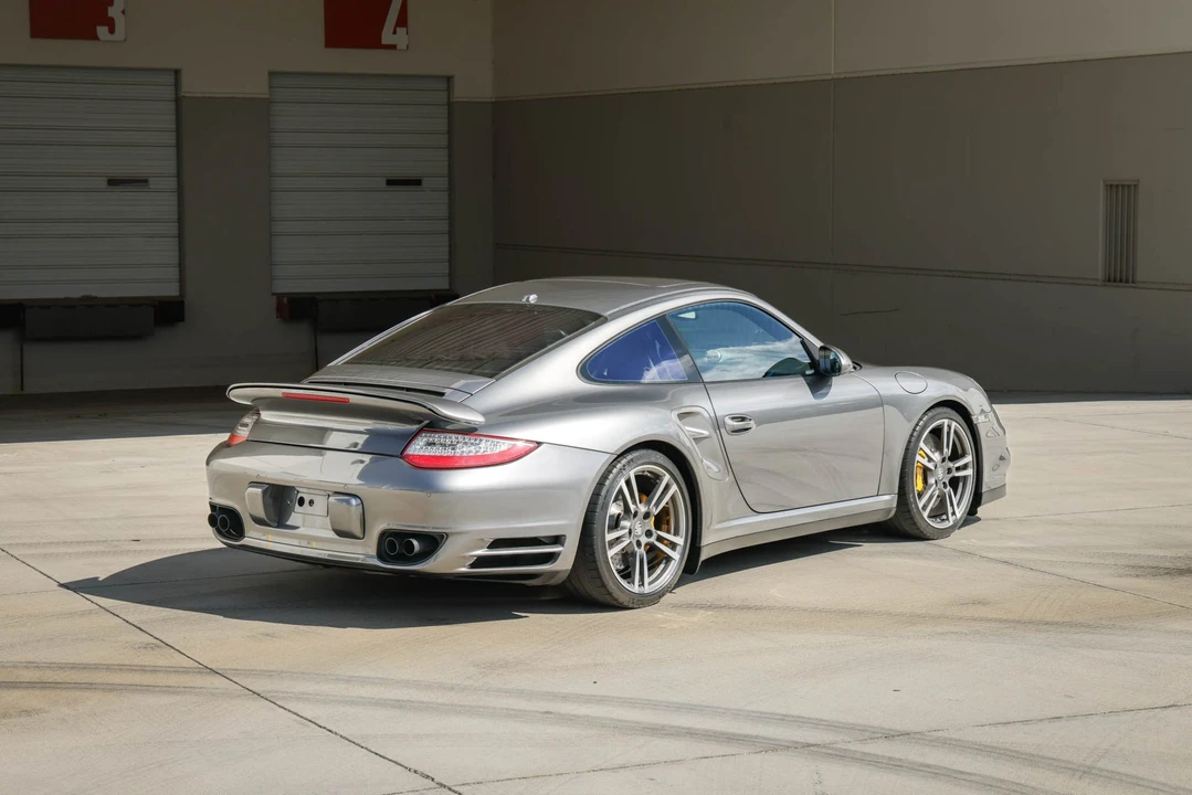 2011 Porsche 997 Turbo - Image 10 of 31