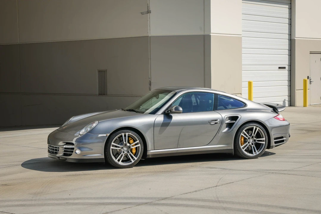 2011 Porsche 997 Turbo - Image 19 of 31