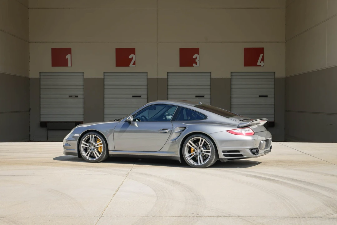 2011 Porsche 997 Turbo - Image 17 of 31