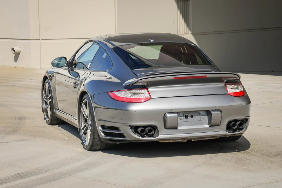 2011 Porsche 997 Turbo - Image 14 of 31