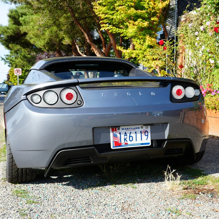 2011 Tesla Roadster - Image 14 of 31
