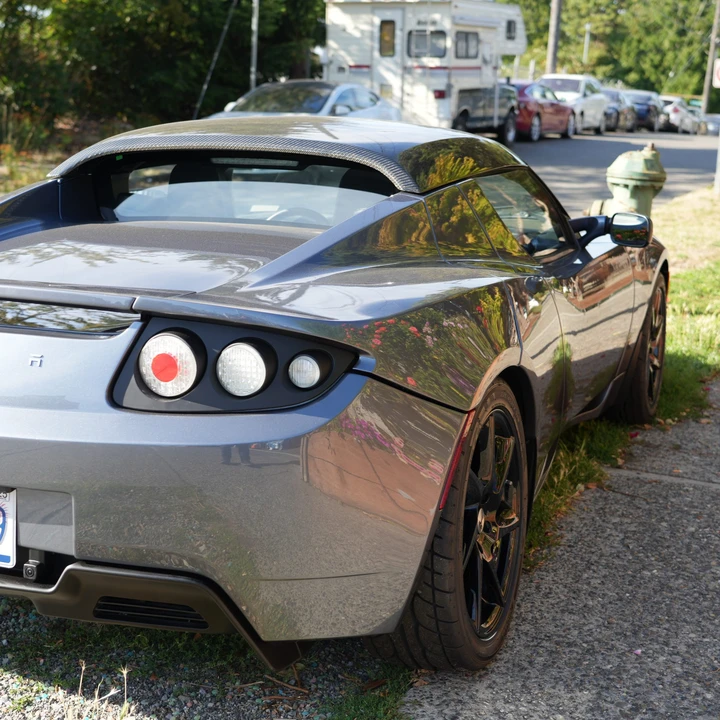2011 Tesla Roadster - Image 18 of 31