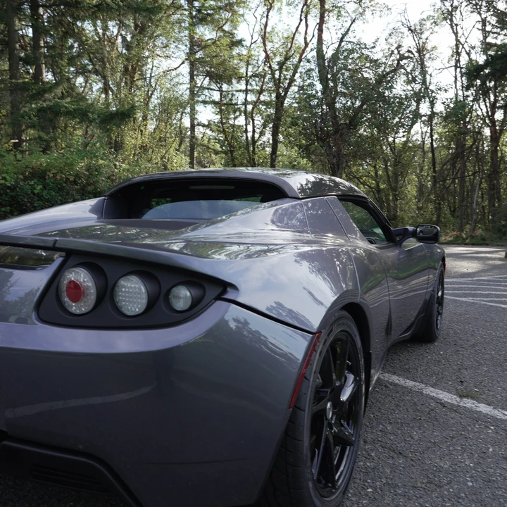 2011 Tesla Roadster - Image 17 of 31