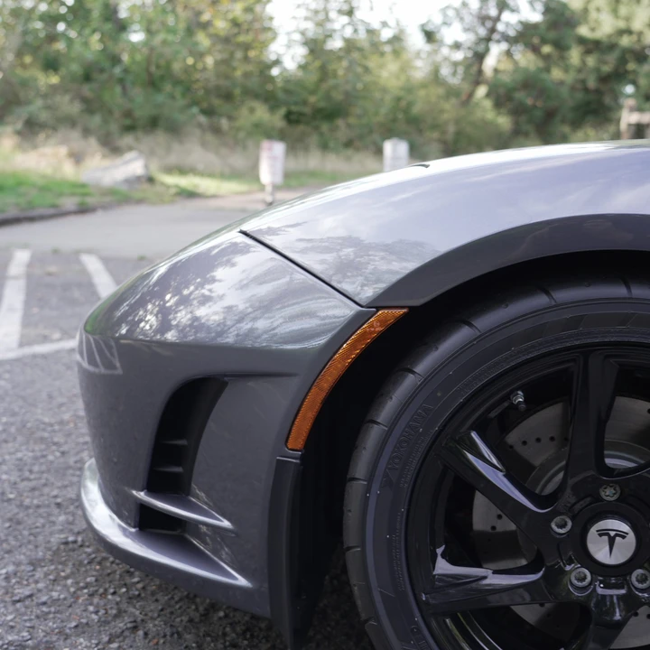 2011 Tesla Roadster - Image 29 of 31