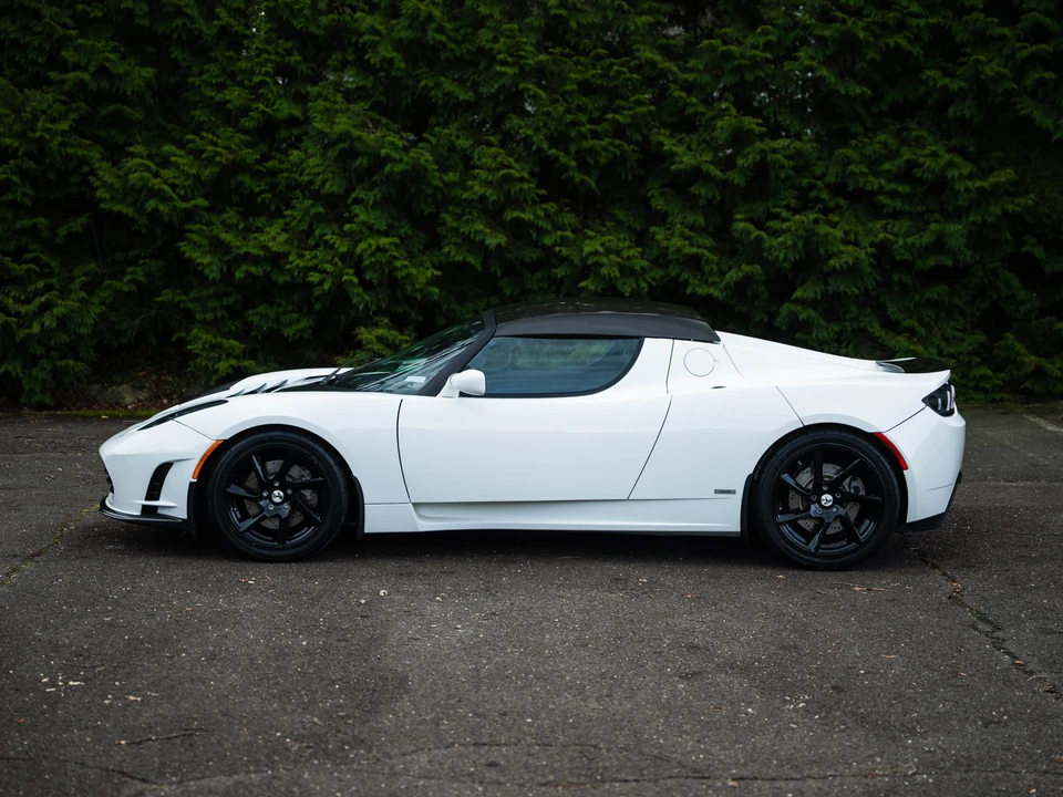 2011 Tesla Roadster - Image 23 of 31