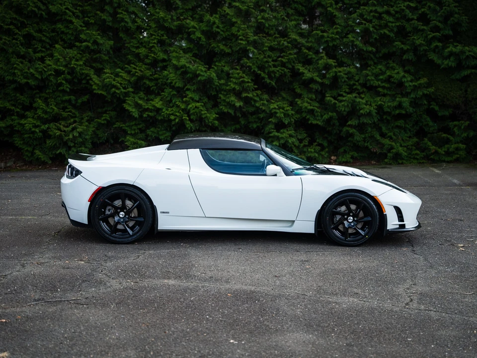 2011 Tesla Roadster - Image 12 of 31