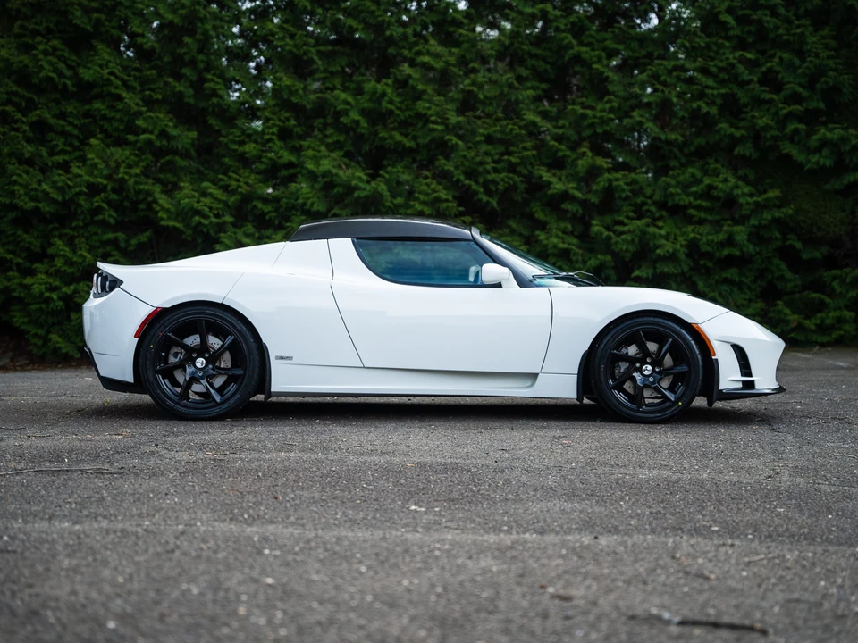 2011 Tesla Roadster - Image 13 of 31