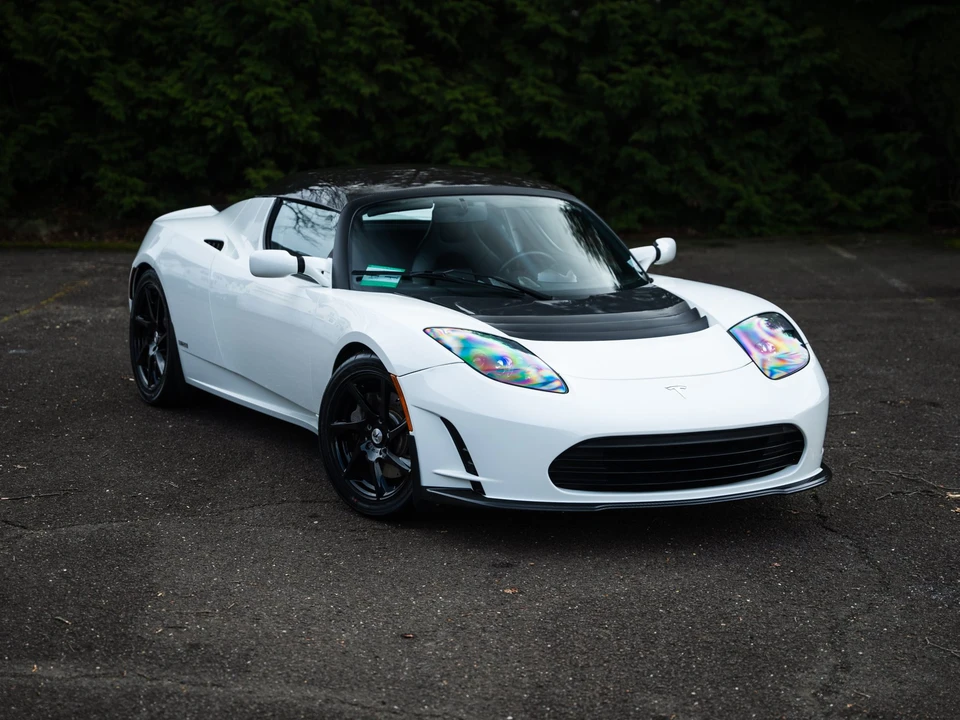 2011 Tesla Roadster - Image 8 of 31