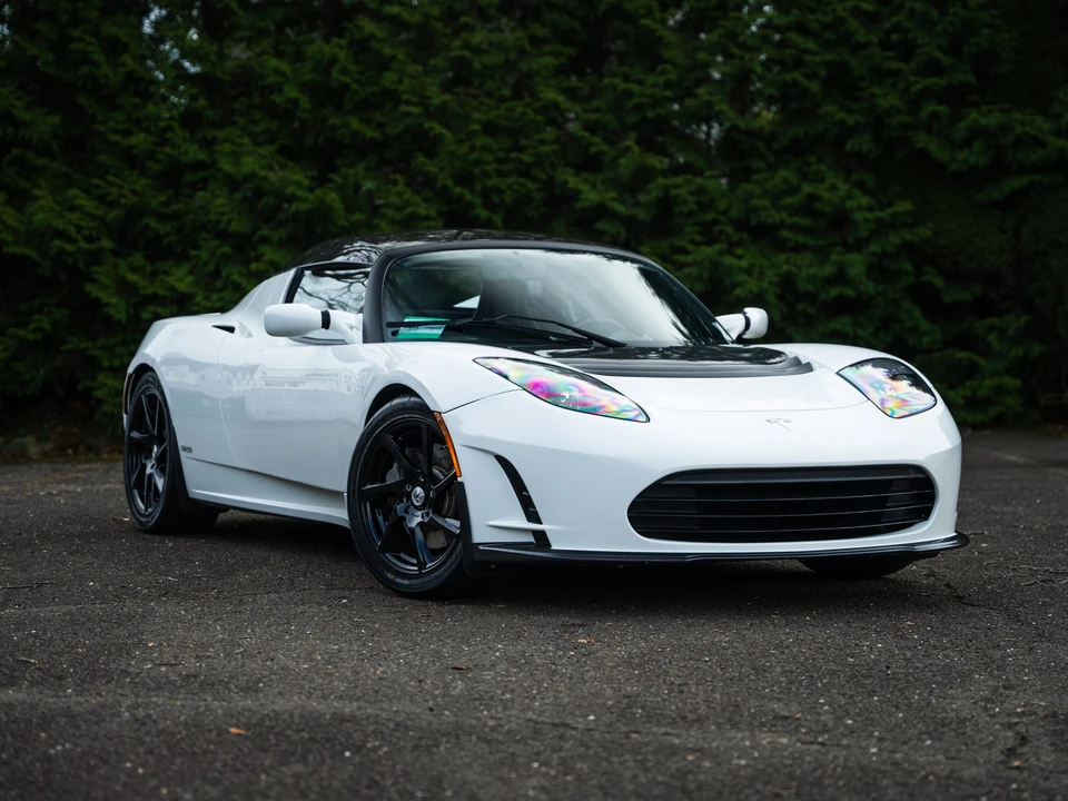 2011 Tesla Roadster - Image 9 of 31