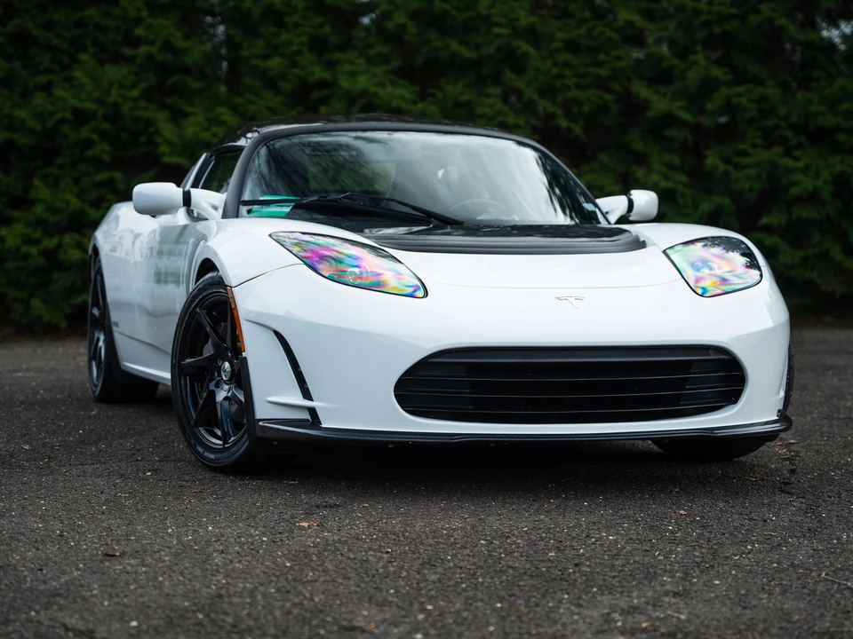 2011 Tesla Roadster - Image 7 of 31