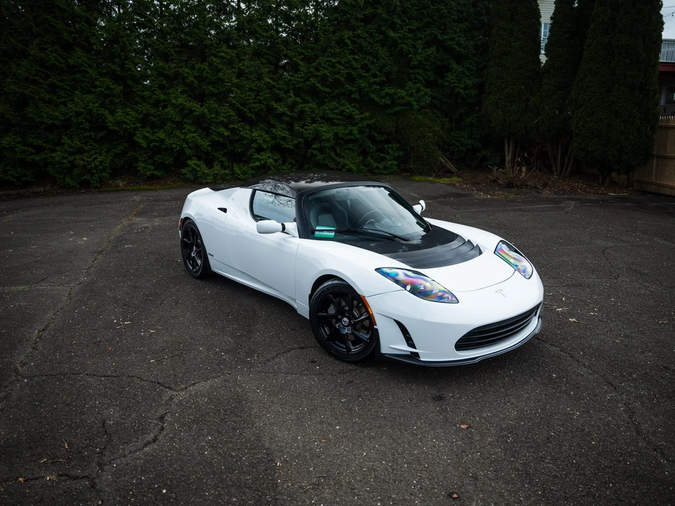 2011 Tesla Roadster - Image 10 of 31
