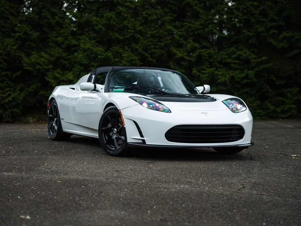 2011 Tesla Roadster - Image 30 of 31