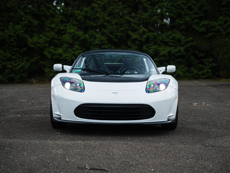 2011 Tesla Roadster - Image 28 of 31