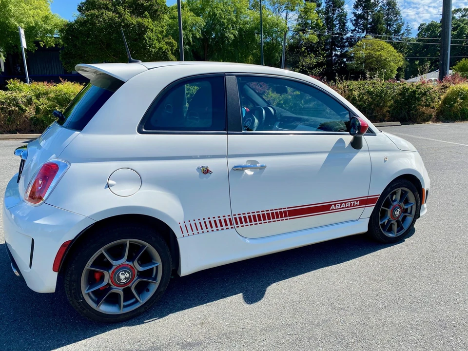 2012 Fiat Abarth 500 - Image 28 of 31