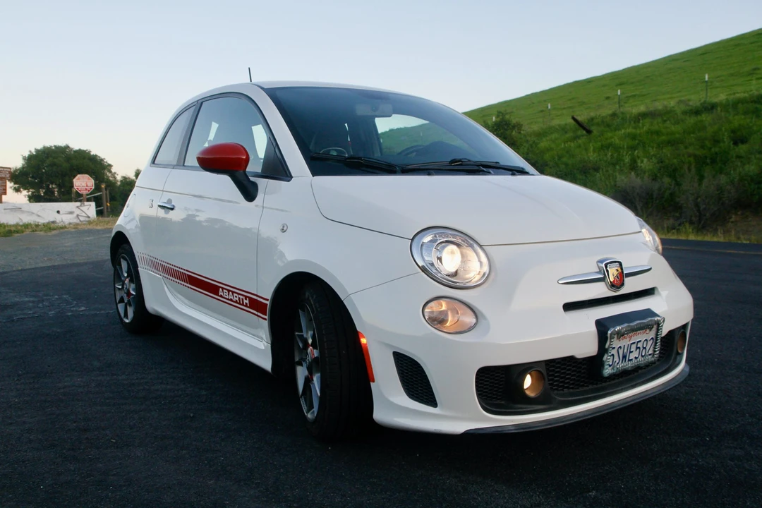 2012 Fiat Abarth 500 - Image 5 of 31