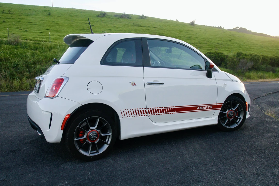 2012 Fiat Abarth 500 - Image 9 of 31