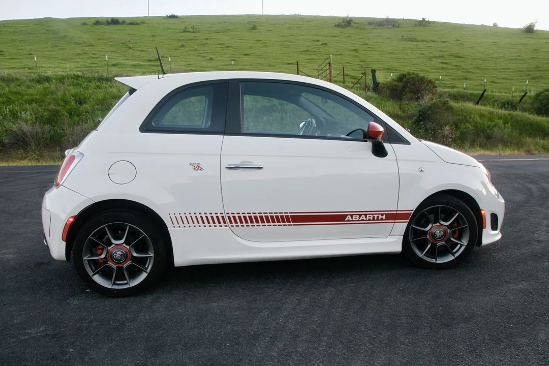 2012 Fiat Abarth 500 - Image 8 of 31