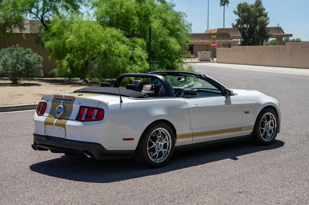 2012 Ford S197 II Shelby Mustang GT & GTS - Image 17 of 31