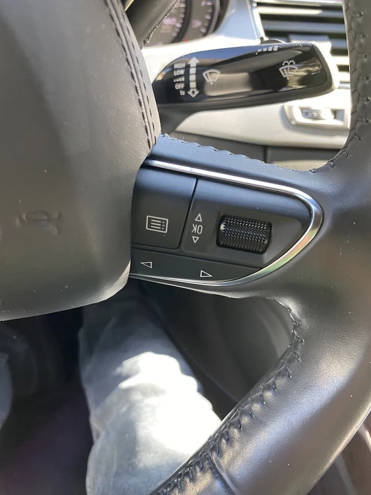 2013 Audi D4 S8 - Image 24 of 31