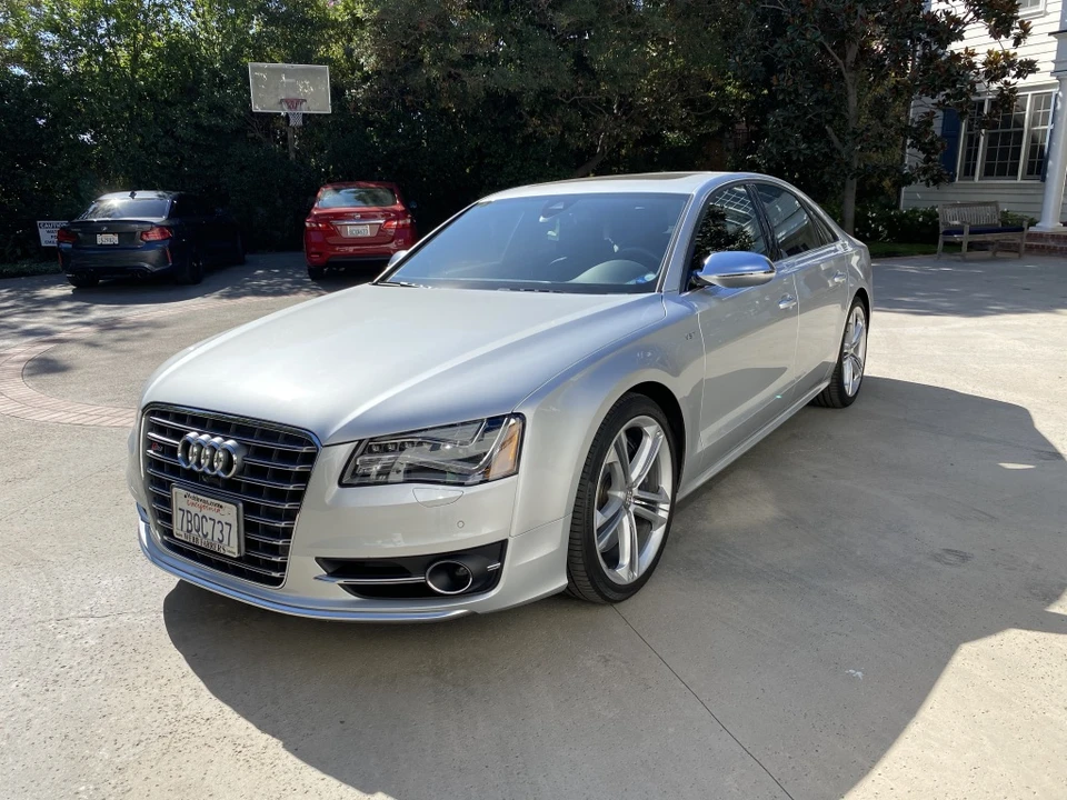 2013 Audi D4 S8 - Image 3 of 31