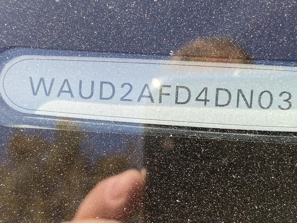 2013 Audi D4 S8 - Image 18 of 31