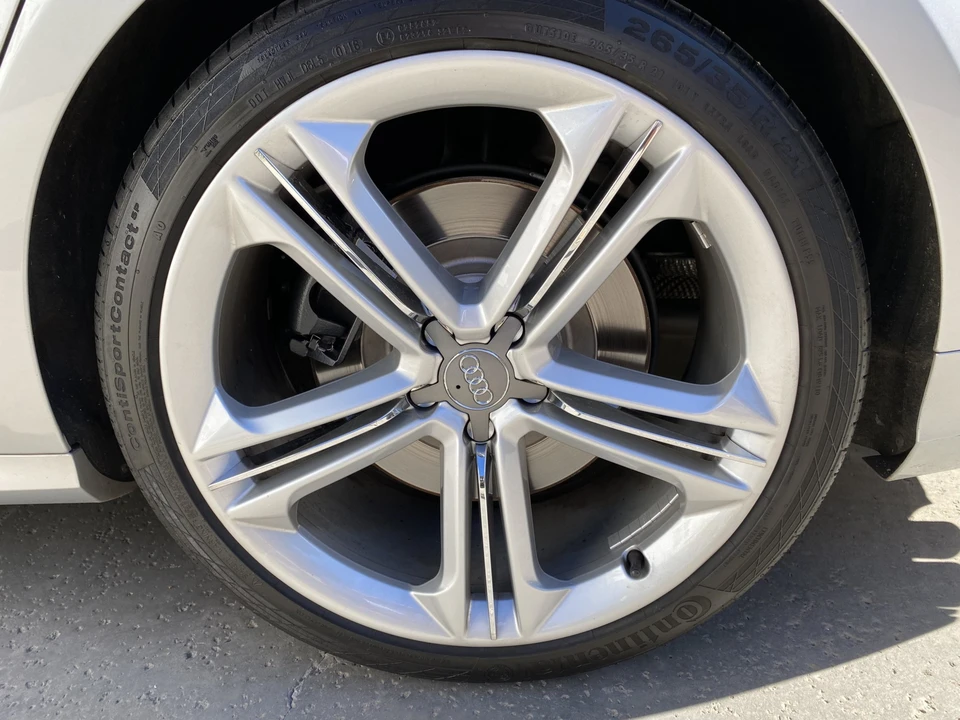 2013 Audi D4 S8 - Image 20 of 31