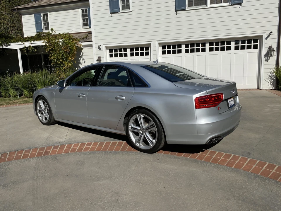 2013 Audi D4 S8 - Image 11 of 31
