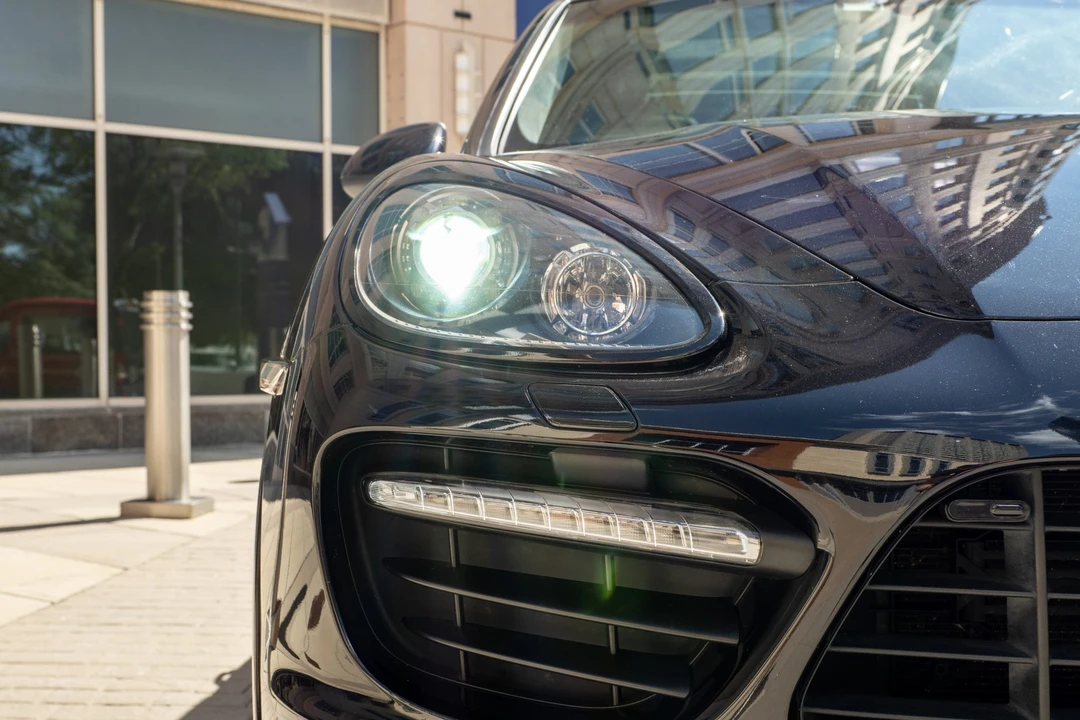 2013 Porsche 958 Cayenne GTS - Image 14 of 31